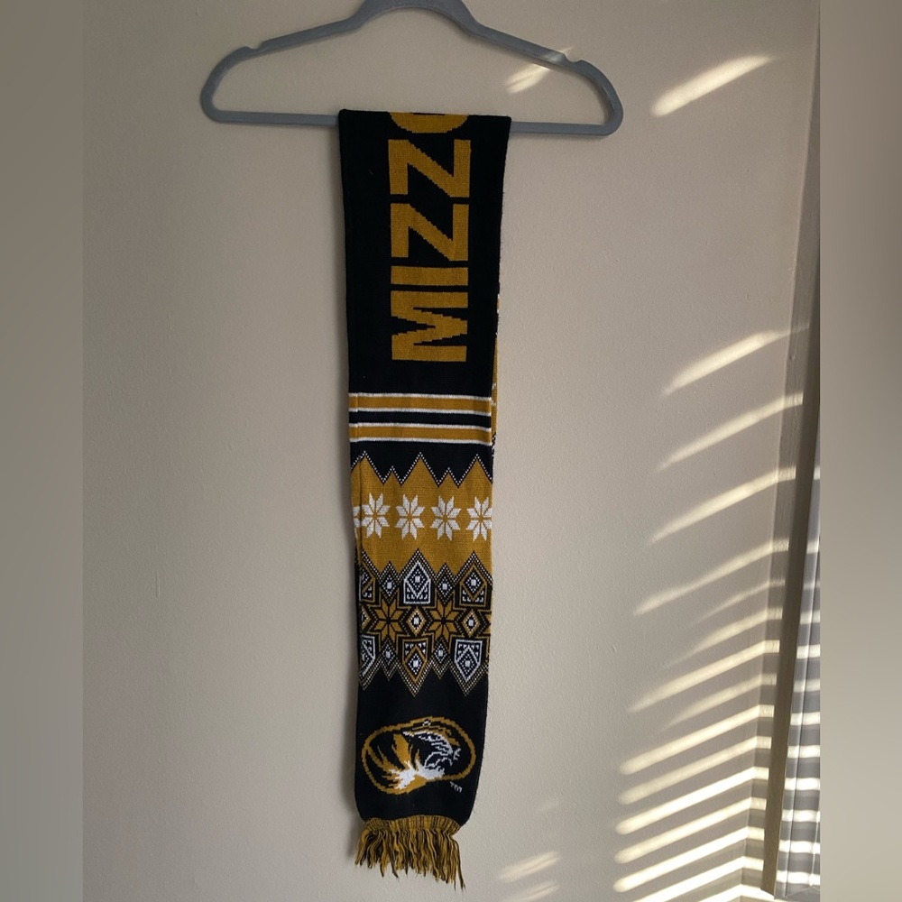 Mizzou college scarf